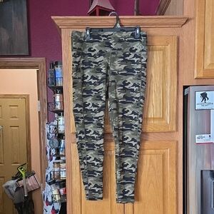 Girls With Guns Leggings